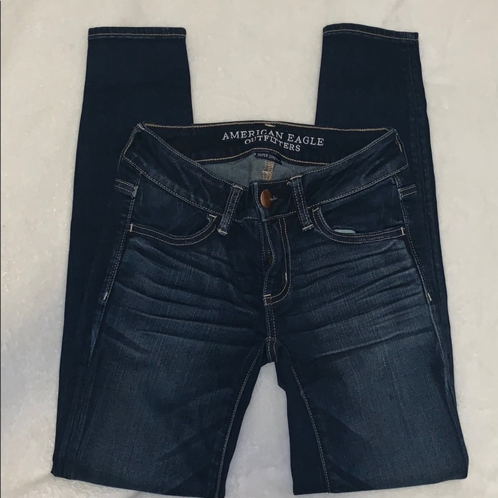 American Eagle Outfitter dark blue jeans